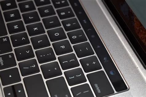 Изучаем панель Touch на ноутбуке MacBook Pro: основные функции и способы настройки