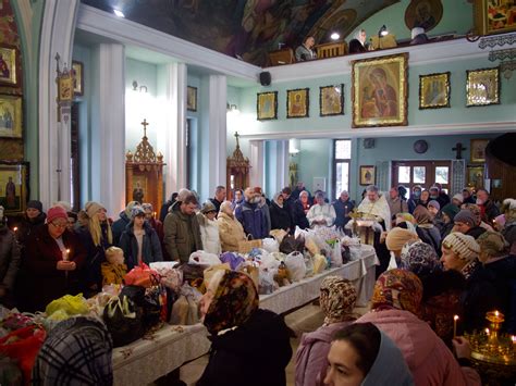 Какие цветы и растения предпочтительны в передаче даров в храм в родительскую субботу?