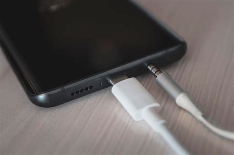 Подключение аудио через порт USB-C на смартфоне Samsung Galaxy A50