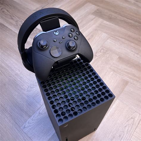 Подключение дополнительного контроллера к приставке Xbox Series X: последовательность действий