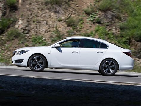 Преимущества применения передовой светодиодной технологии на автомобиле Opel Insignia