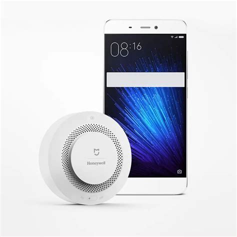  Работа с приложением Xiaomi Wear для управления умным аксессуаром 